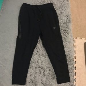 FLAW Nike Black Tech Jogger size Medium